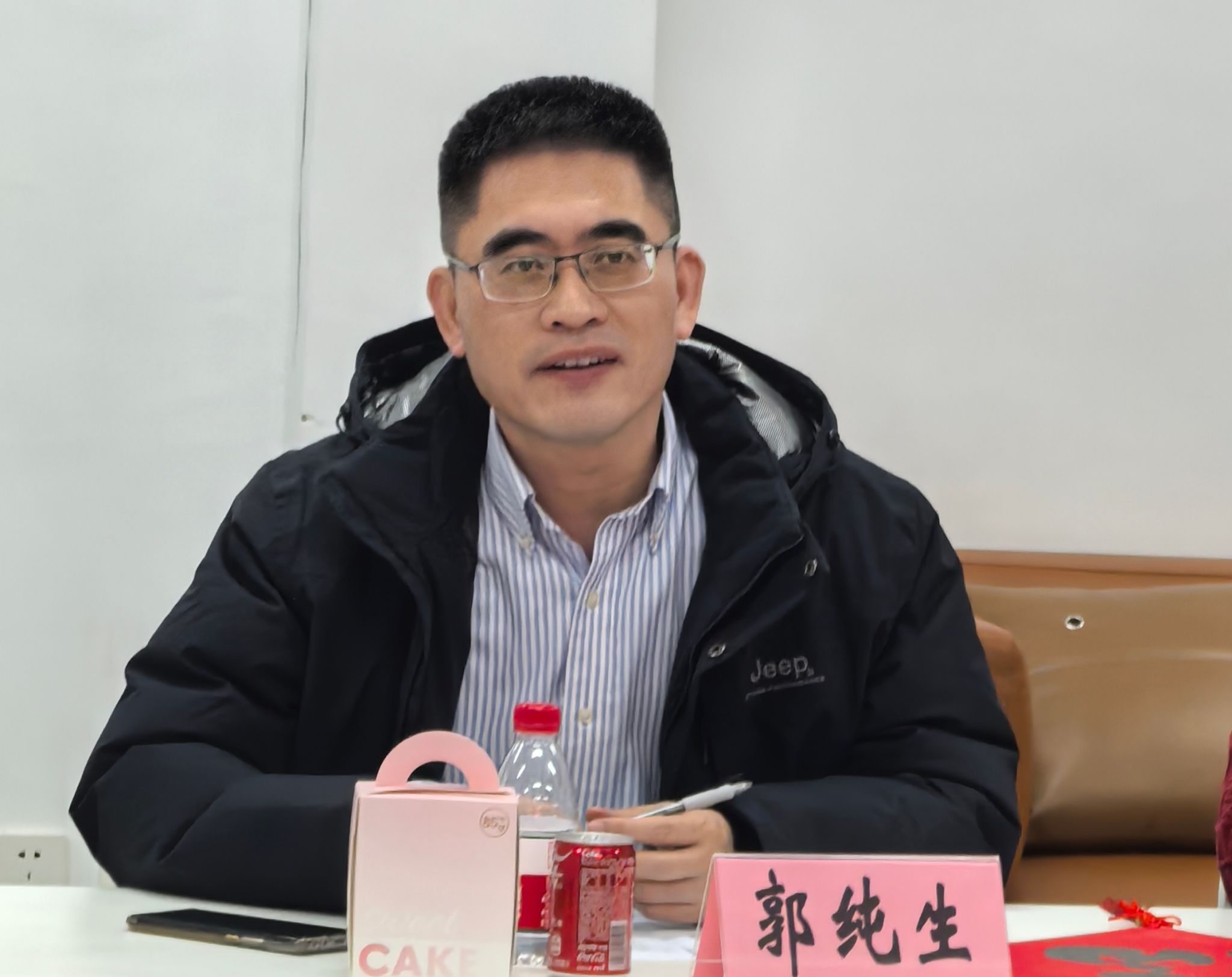 校向导探望慰问微电子学院寒假留校学生-永信贵宾会217