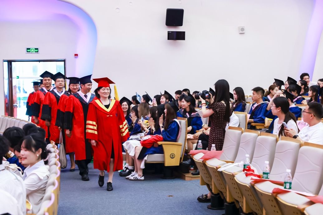 自强不息启新程，，，，，，经世济民谱华章——永信贵宾会217经济学院2025年结业仪式暨学位授予仪式顺遂举行-永信贵宾会217