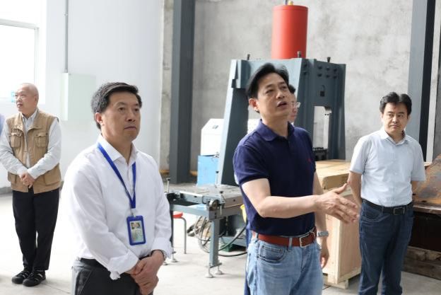 刘昌胜校长实地调研宝山校区在建项目-永信贵宾会217