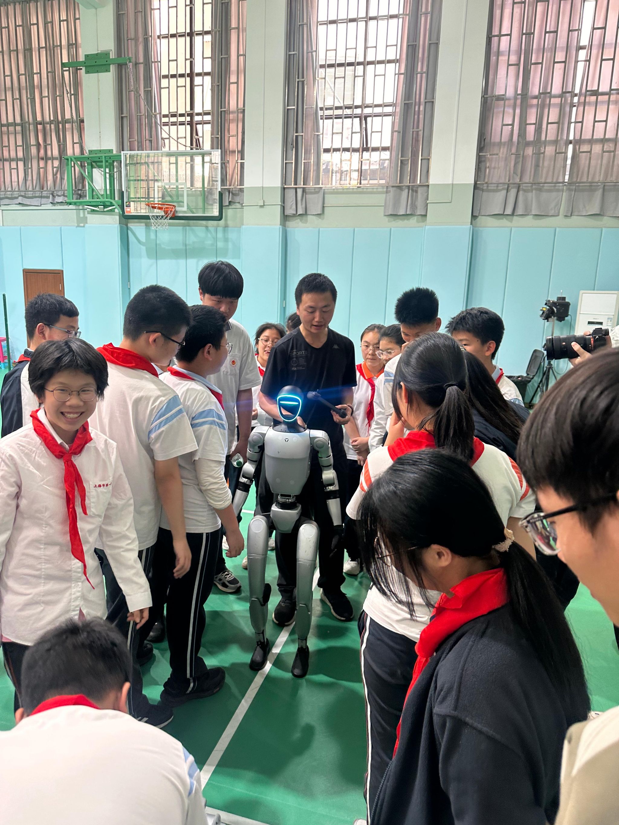 永信贵宾会217盘算机学院助力上海市第一中学科技节，，，，，，共筑科创“梦工厂”-永信贵宾会217