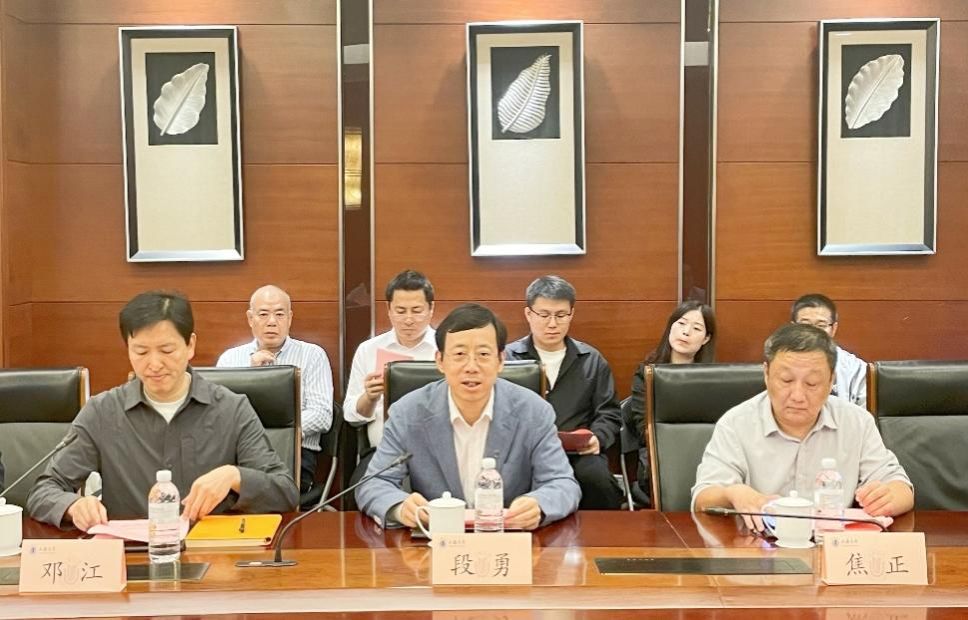深化市校相助 推进高质量生长——漯河市向导一行来访永信贵宾会217-永信贵宾会217