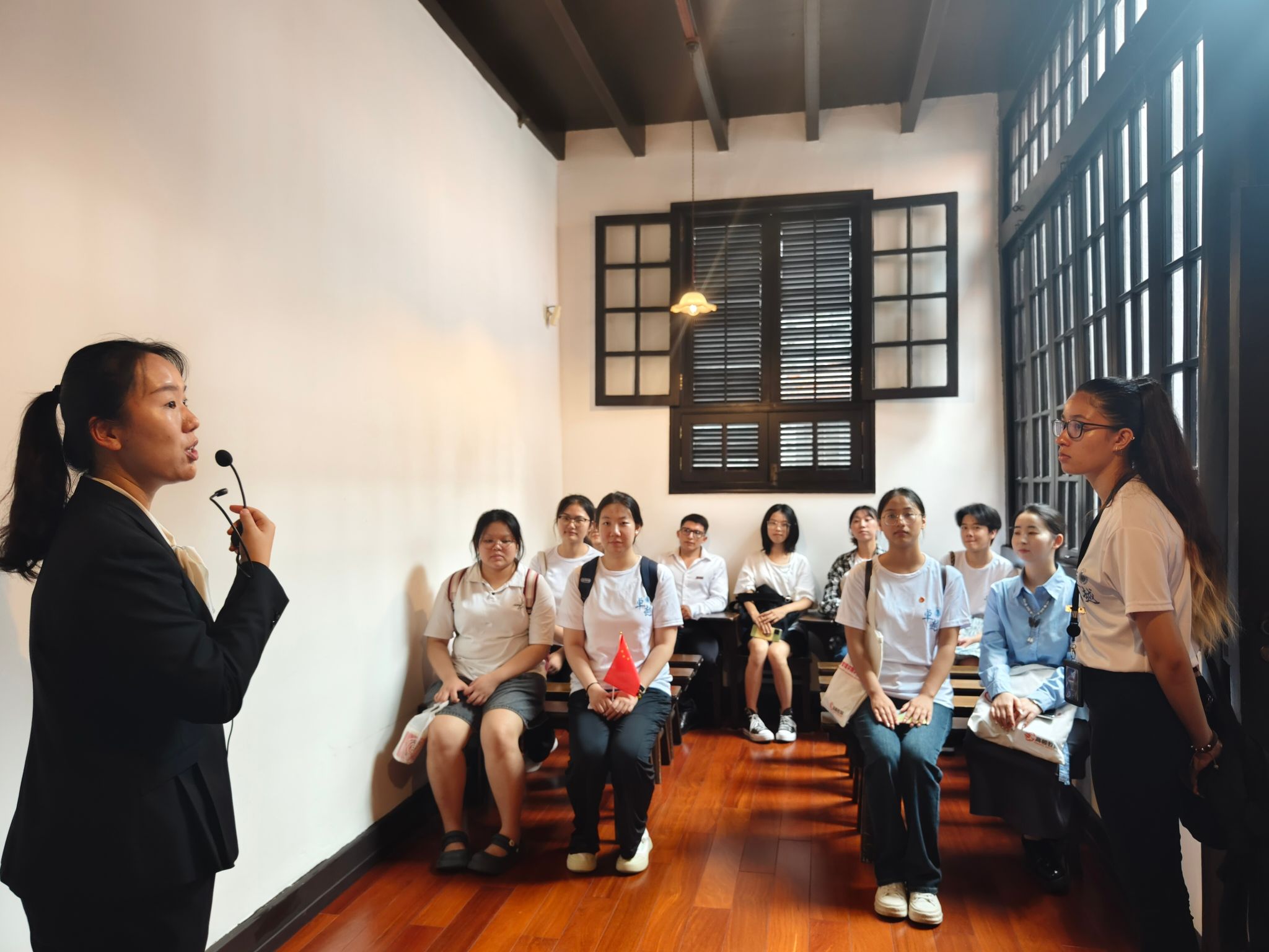共赴红色之旅，，讲好中国故事——治理学院中外学子庆祝新中国75周年华诞活动顺遂举行-永信贵宾会217