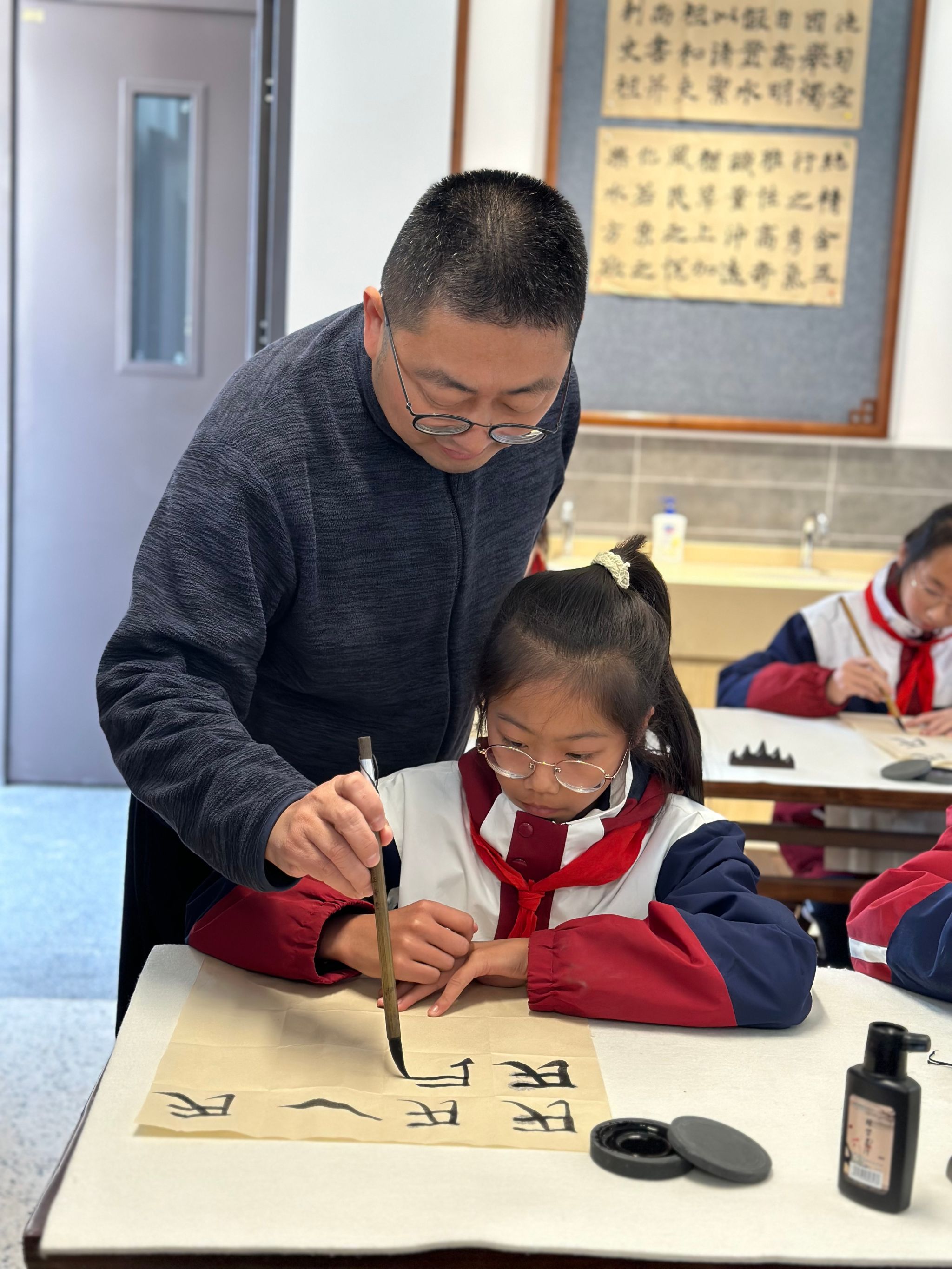 治理学院组织师生赴宁波开展纪念沙文求义士校友诞辰120周年运动-永信贵宾会217
