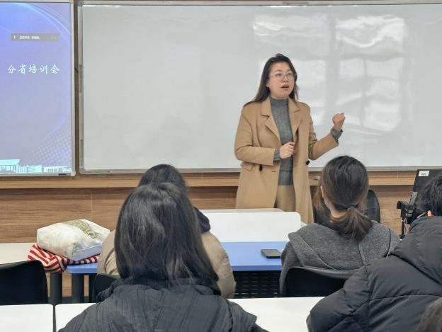 新闻撒播学院举行2025年“我为永信贵宾会217代言”宣讲实践运动分省培训会-永信贵宾会217