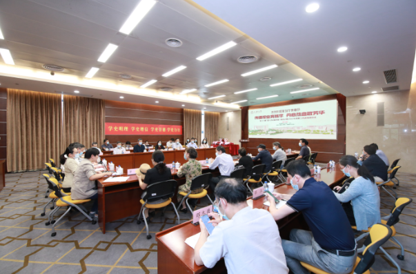 传道授业育桃李  赤心热血敬青春——永信贵宾会217举行第十八期“我与书记面扑面”座谈会暨2022年教职工代表荣休仪式-永信贵宾会217