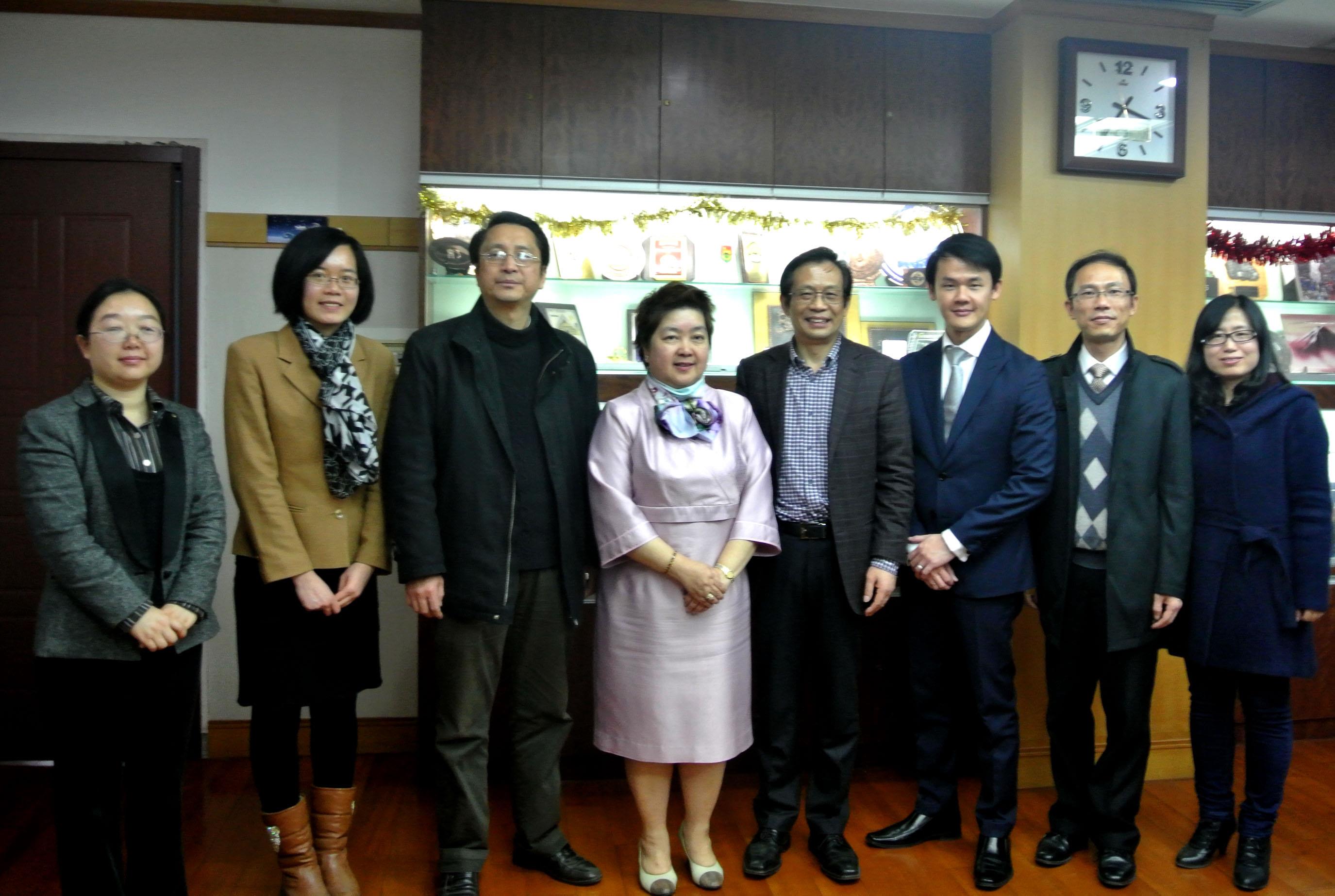 汪敏副校长会见泰国驻沪总领事芙诗功女士-永信贵宾会217