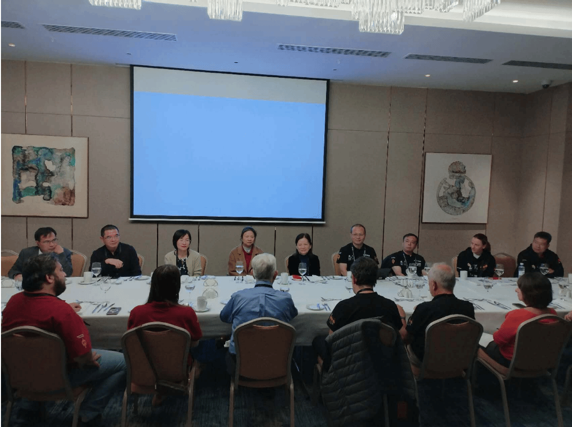 永信贵宾会217副校长聂清率团观摩国际大学生程序设计竞赛全球总决赛（2024 ICPC World Finals）-永信贵宾会217