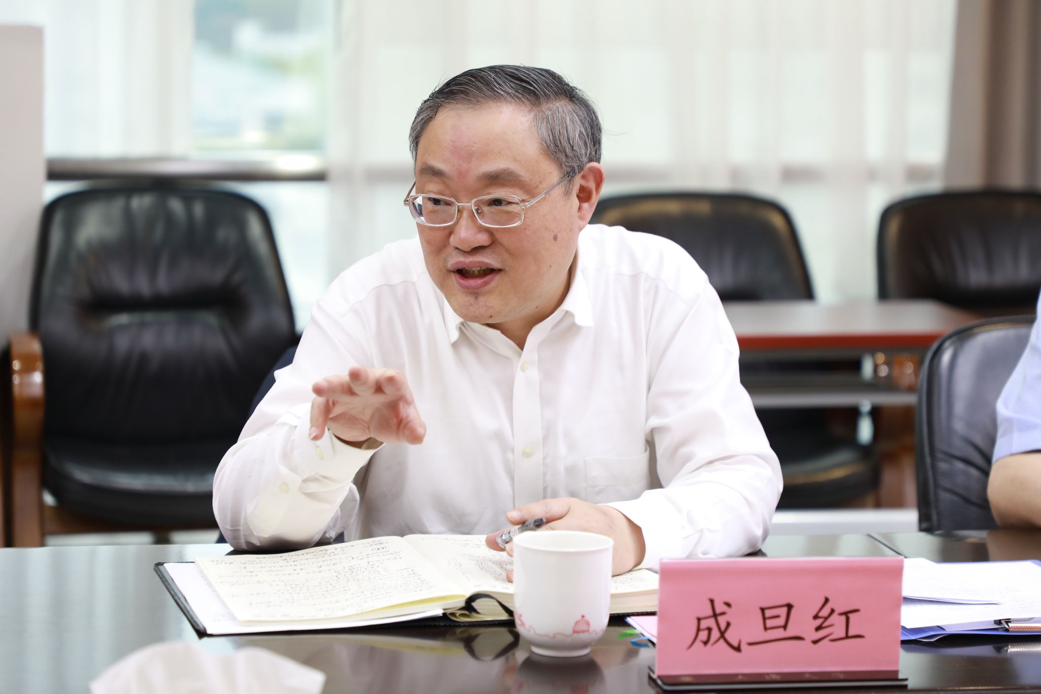 我与永信贵宾会217同生长  风华三十勇攀缘——永信贵宾会217举行第二十七期“我与书记面扑面”座谈会-永信贵宾会217
