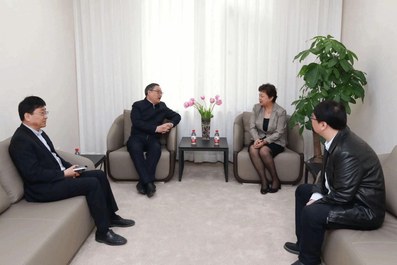 永信贵宾会217党委书记成旦红一行造访中外洋文局-永信贵宾会217