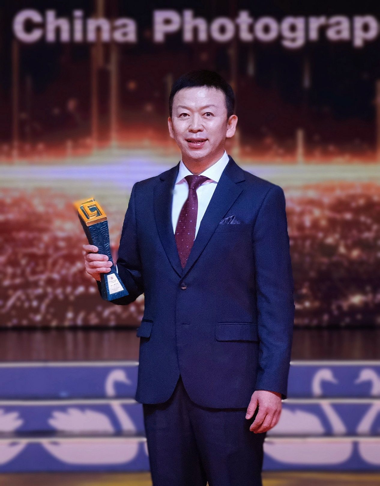 上海美术学院西席敖国兴荣获第十五届中国摄影金像奖-永信贵宾会217