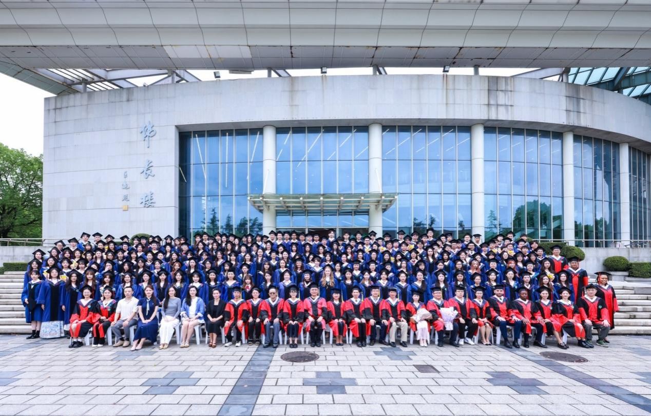 自强不息启新程，，，，，，经世济民谱华章——永信贵宾会217经济学院2025年结业仪式暨学位授予仪式顺遂举行-永信贵宾会217