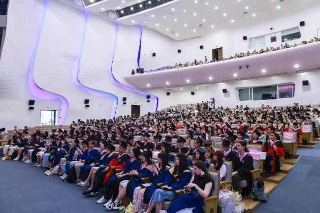 自强不息启新程，，，，，，经世济民谱华章——永信贵宾会217经济学院2025年结业仪式暨学位授予仪式顺遂举行-永信贵宾会217