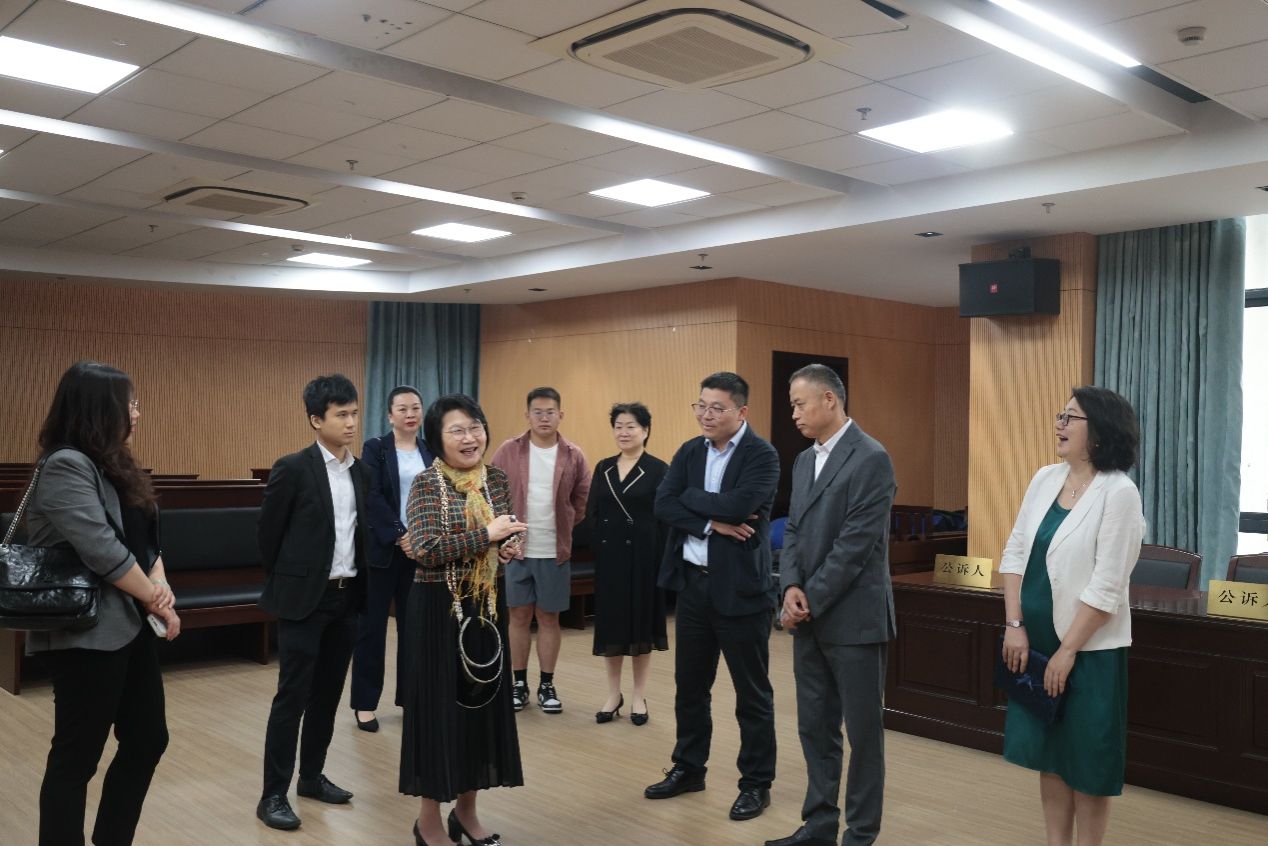 蔡关颖琴女士受聘仪式暨永信贵宾会217法学院蔡冠深奖学奖教基金捐赠协议签约仪式顺遂举行-永信贵宾会217