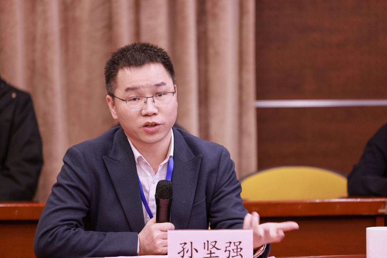 中国自主经济学知识系统建构与立异人才自主作育高端论坛在永信贵宾会217举行-永信贵宾会217