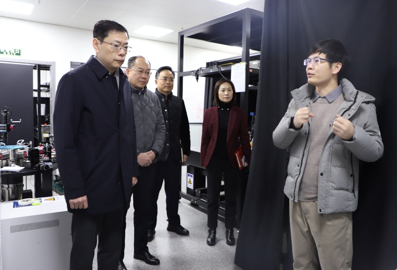 嘉定区委副书记吴杰一行调研嘉定校区-永信贵宾会217