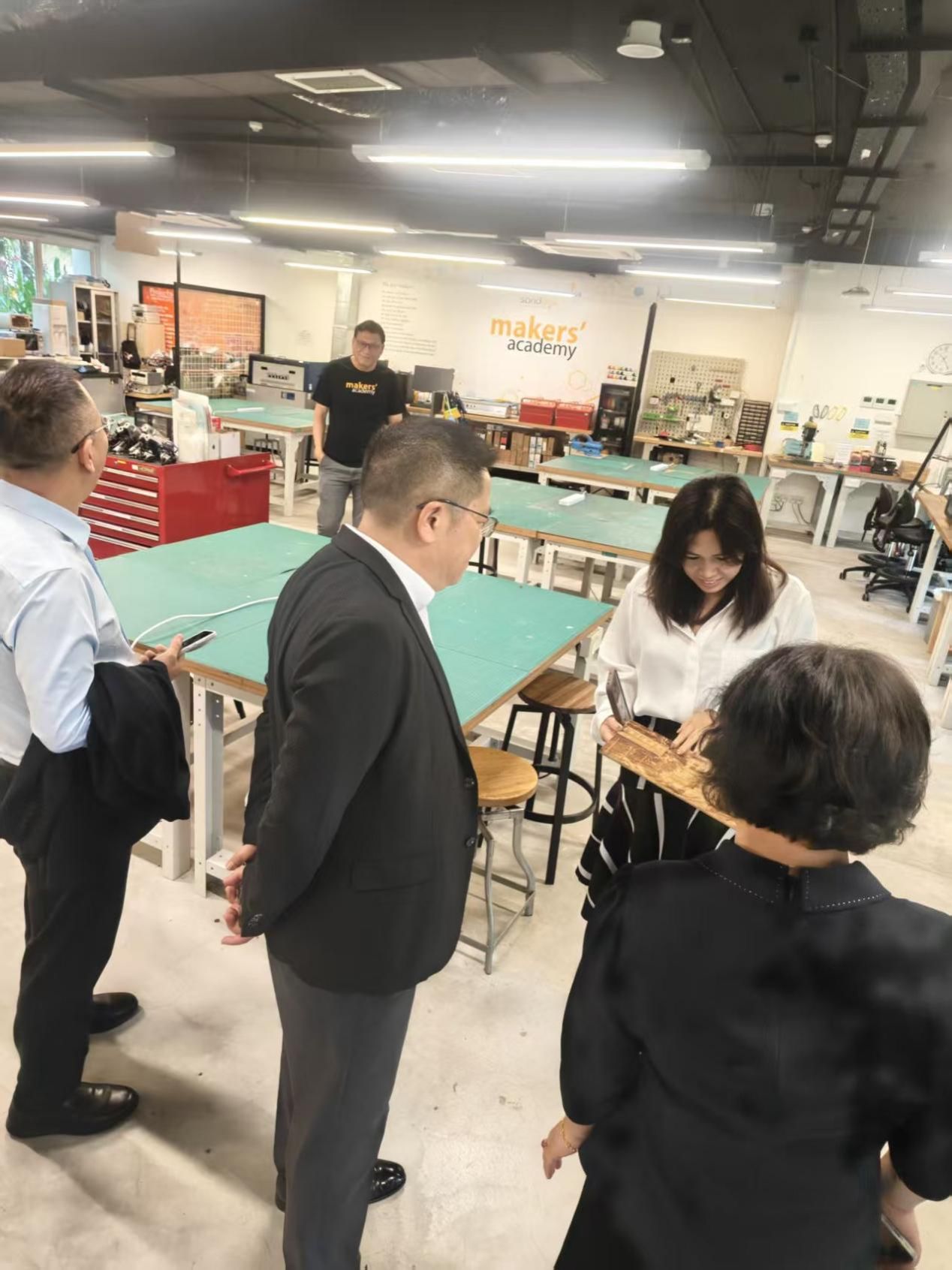 永信贵宾会217校向导率团会见澳大利亚、新加坡-永信贵宾会217