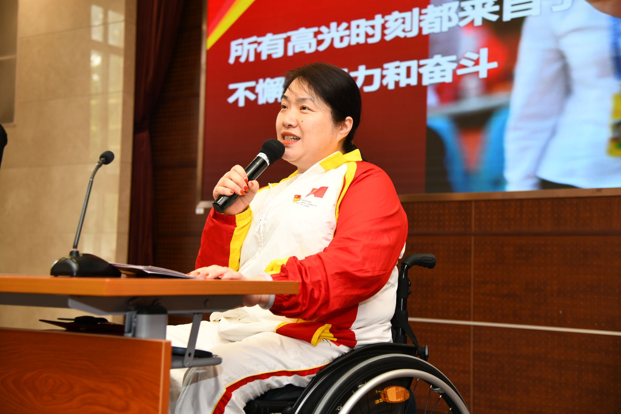 追梦小儿心，，，，，上海市残奥冠军走进永信贵宾会217宣讲“两个奥运，，，，，同样精彩”-永信贵宾会217